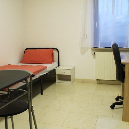 Spacious Apartment In Industrial Area لودفيغسبرغ المظهر الخارجي الصورة